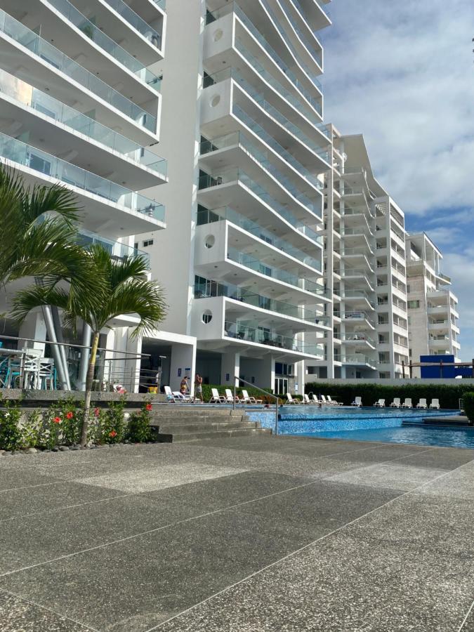 Departamentos Frente Al Mar En Resort Playa Azul-Tonsupa Ngoại thất bức ảnh