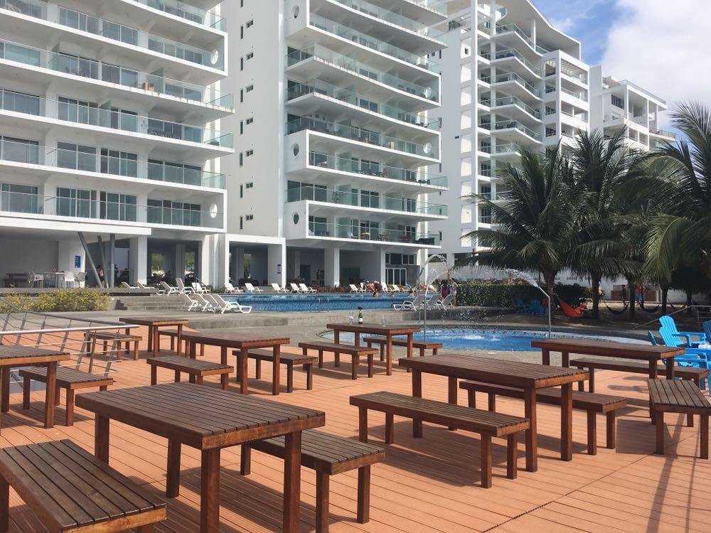 Departamentos Frente Al Mar En Resort Playa Azul-Tonsupa Ngoại thất bức ảnh